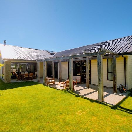 Roys Bay Lodge - Wanaka Holiday Home Eksteriør billede