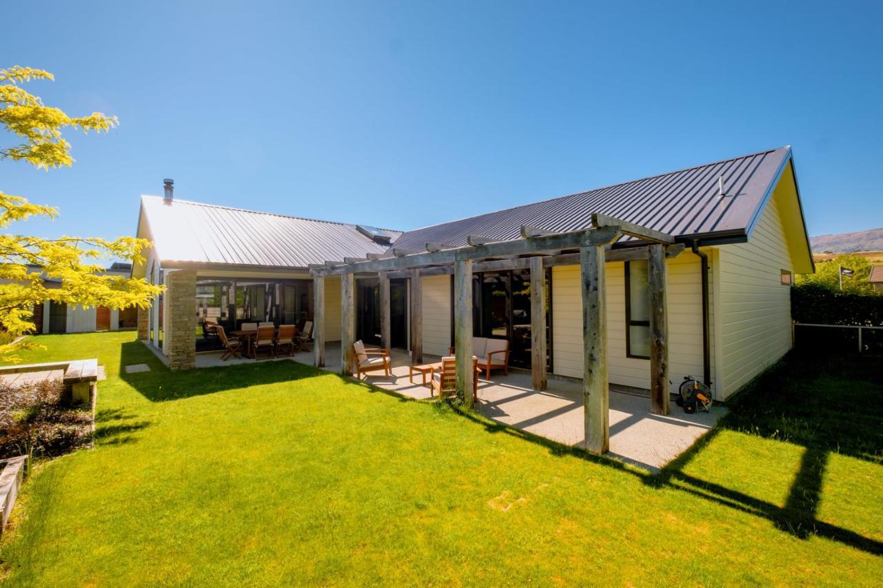 Roys Bay Lodge - Wanaka Holiday Home Eksteriør billede