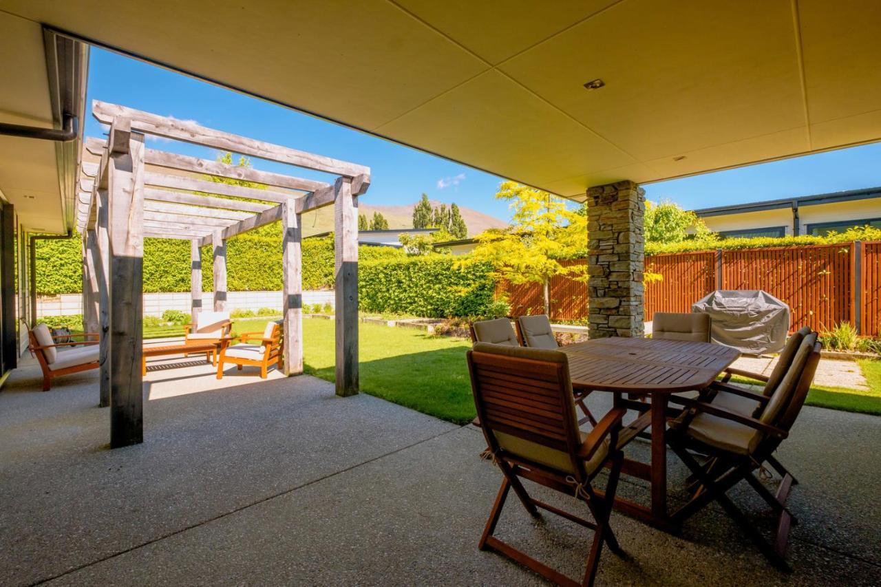 Roys Bay Lodge - Wanaka Holiday Home Eksteriør billede