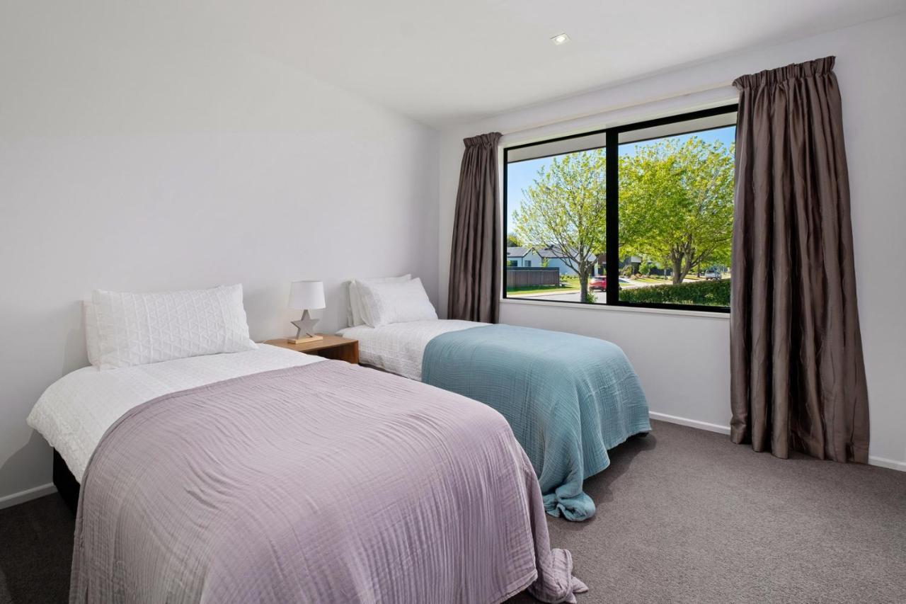 Roys Bay Lodge - Wanaka Holiday Home Eksteriør billede